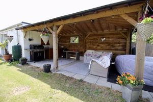 Outdoor Bar- click for photo gallery